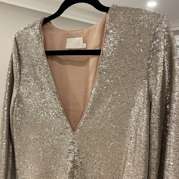 Jetset Diaries Sequined Gold Diamond Dress - Picture 7 of 7